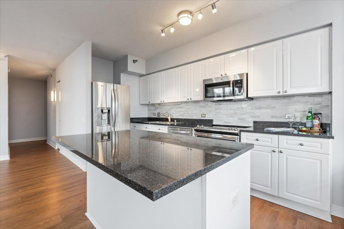 5th image of 512 N Mcclurg Ct #3304, Chicago, IL 60611 | MLS# 12706968