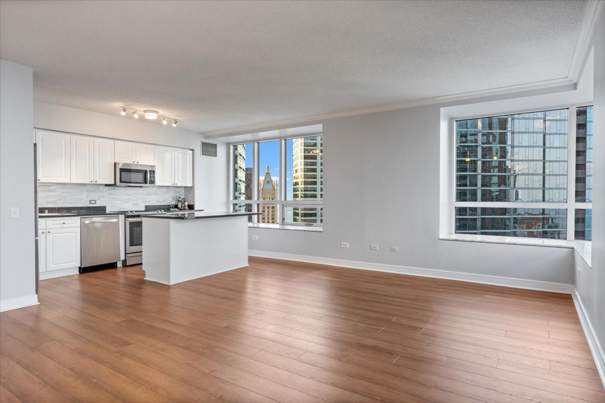 4th image of 512 N Mcclurg Ct #3304, Chicago, IL 60611 | MLS# 12706968