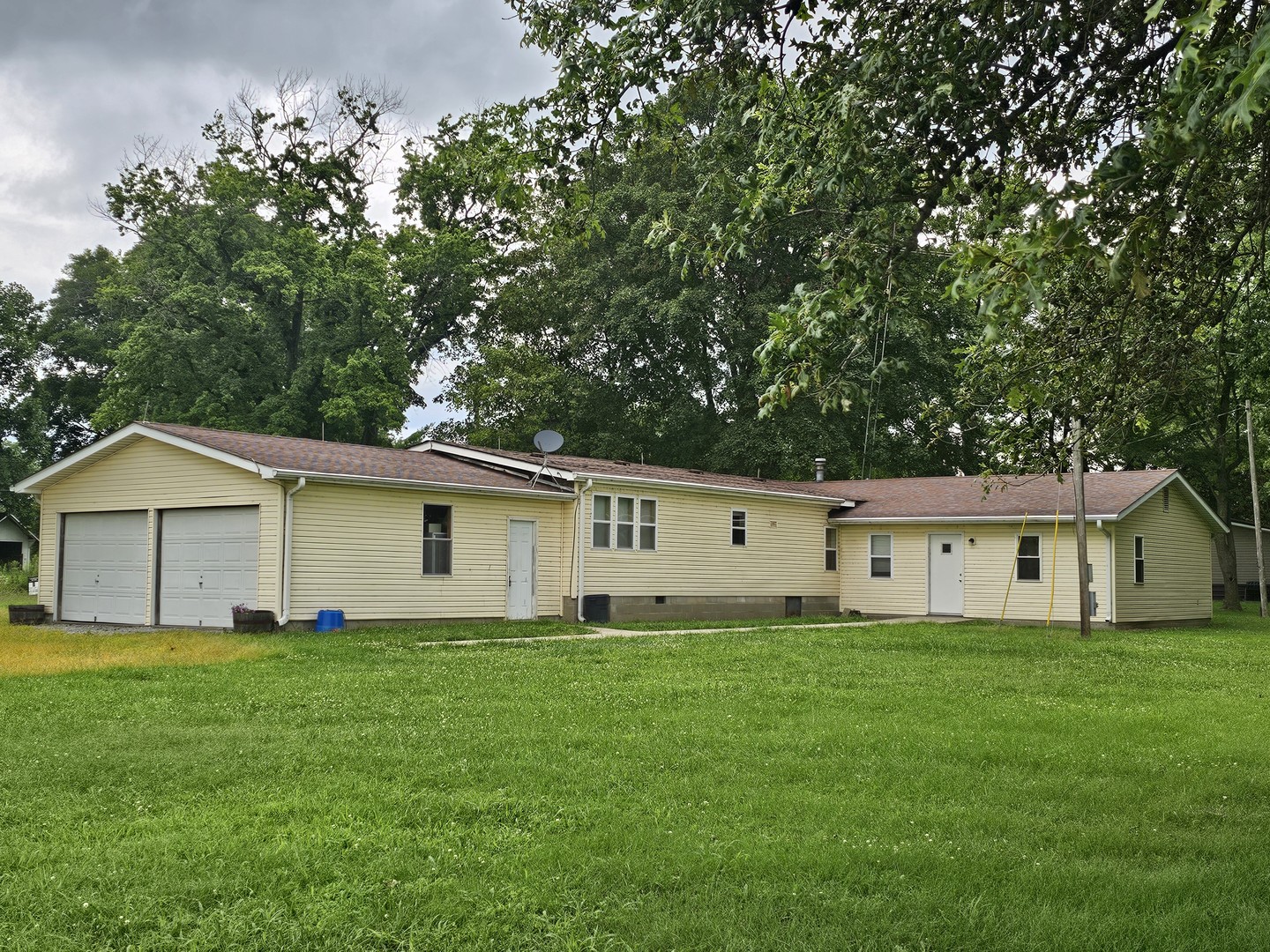 4th image of 311 S Sycamore St, Keenes, IL 62851 | MLS# 12706975