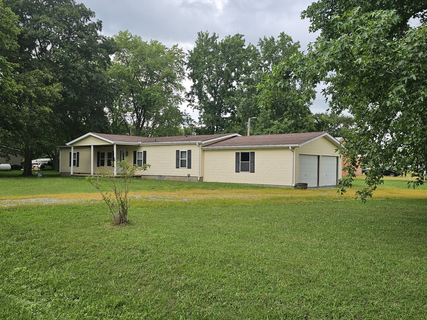 3rd image of 311 S Sycamore St, Keenes, IL 62851 | MLS# 12706975