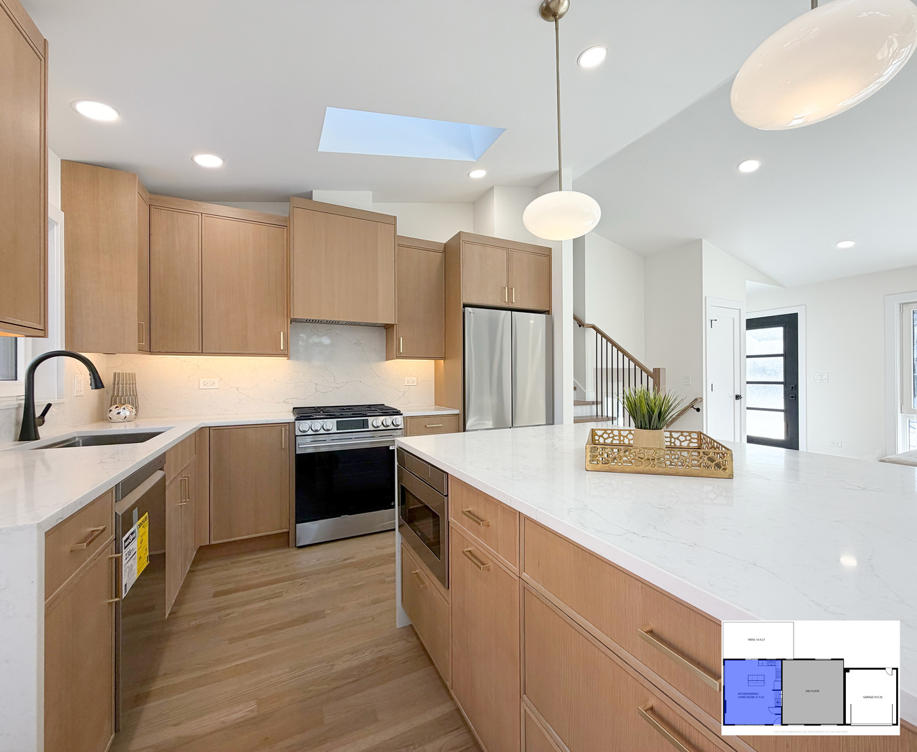 3rd image of 703 N Gibbons Ave, Arlington Heights, IL 60004 | MLS# 12706979