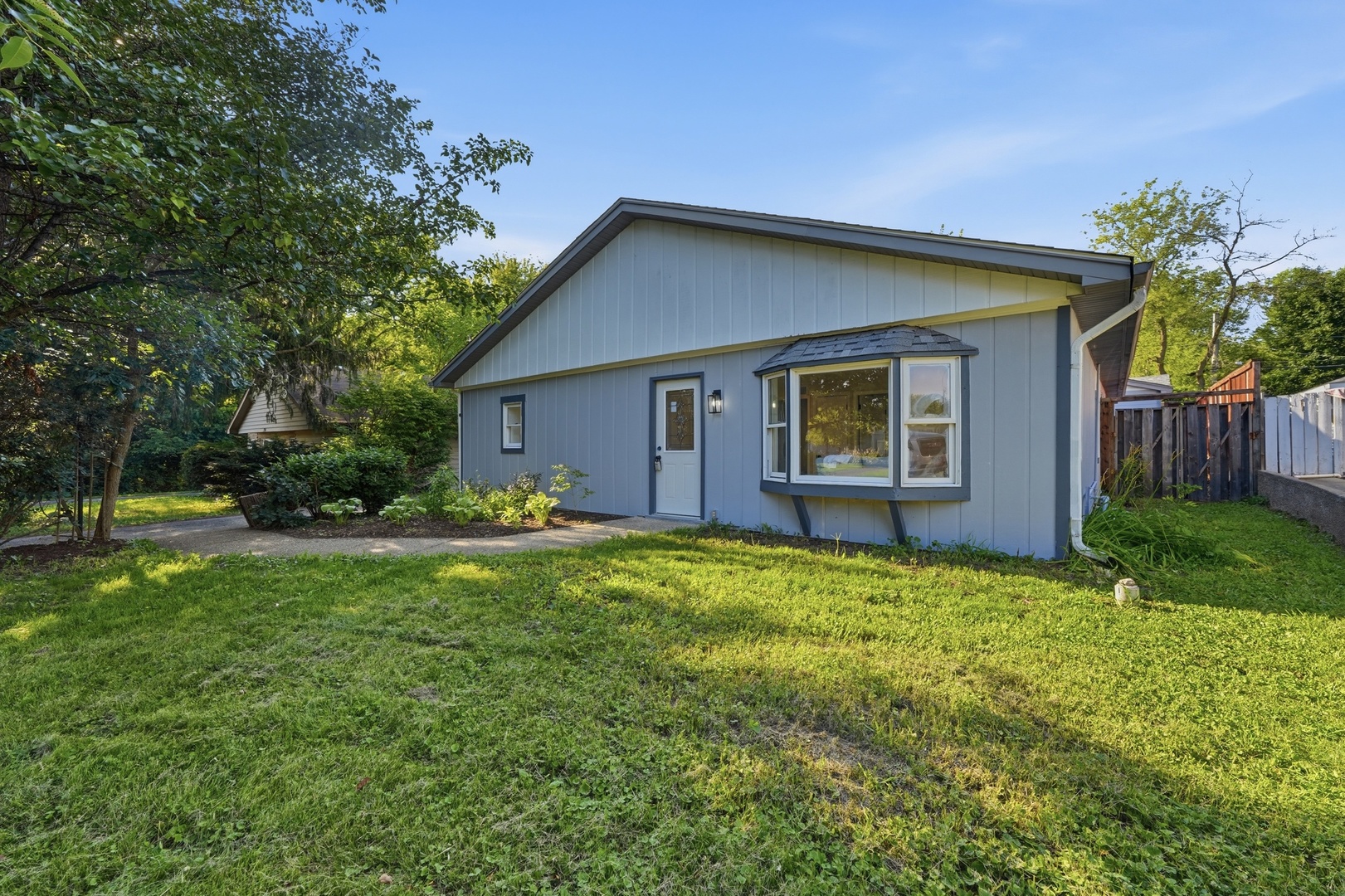 1st image of 702 Columbus St, Mc Henry, IL 60051 | MLS# 12706988
