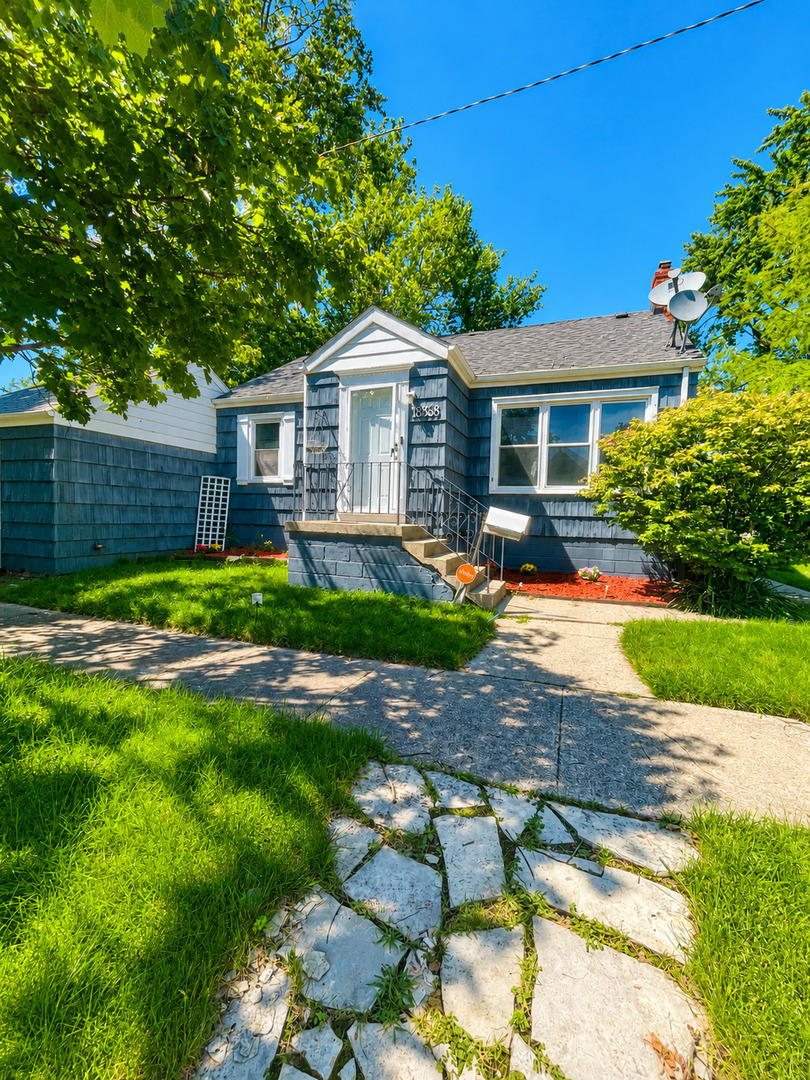 2nd image of 18358 Ridgewood Ave, Lansing, IL 60438 | MLS# 12707011