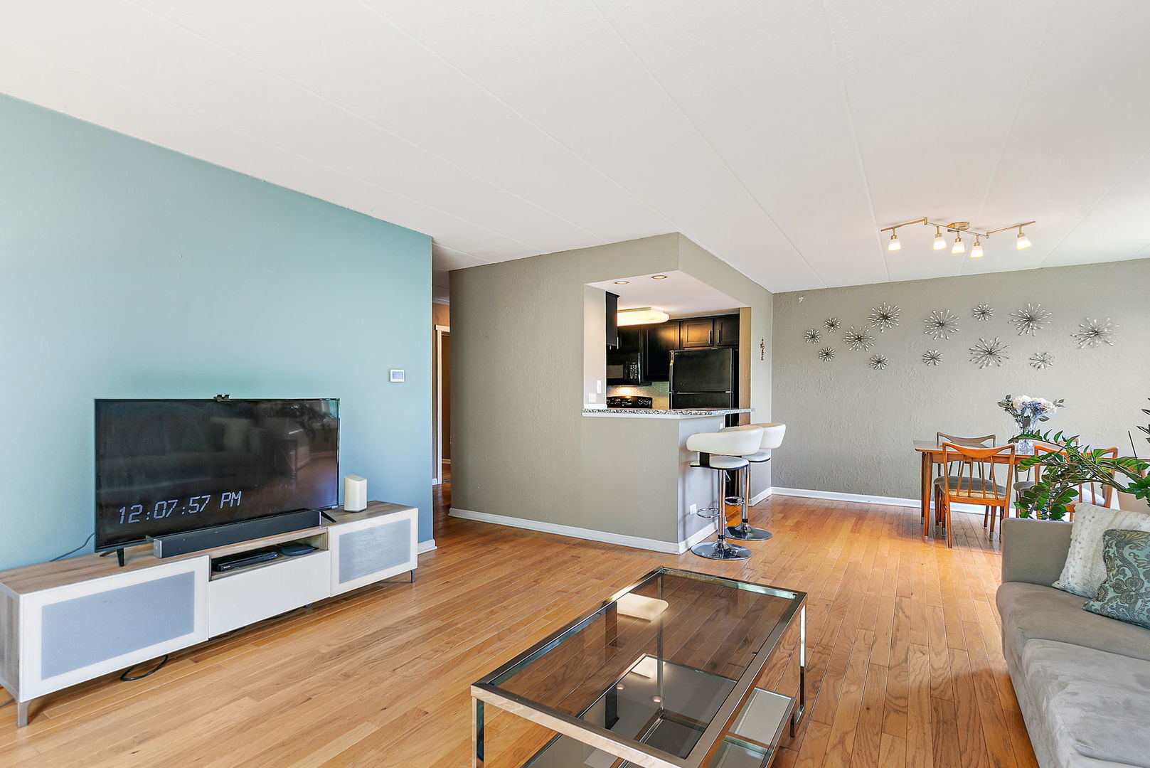 Homes for sale in Palatine, IL | 1 Renaissance Pl #517, Palatine, IL 60067 | MLS# 12707014