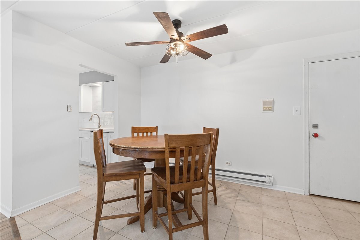 4th image of 12850 Crestbrook Ct #7, Crestwood, IL 60418 | MLS# 12707026