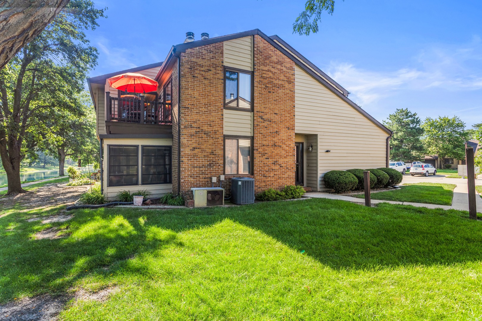 2nd image of 2104 Harbortown Cir #2104, Champaign, IL 61821 | MLS# 12707027