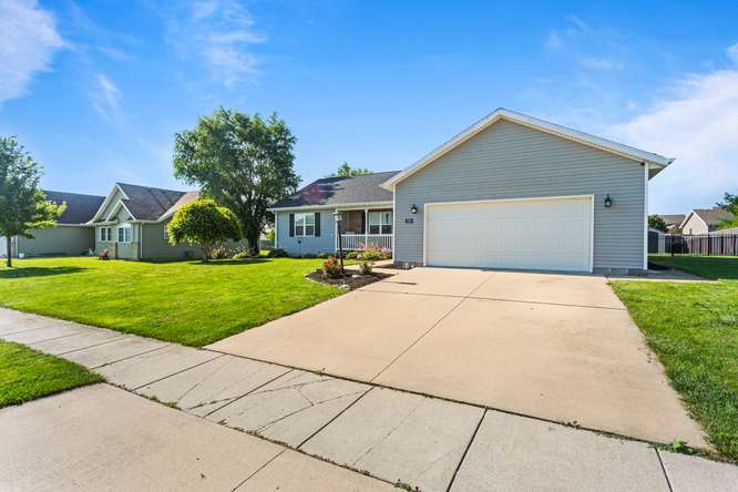 Homes for sale in Fisher, IL | 509 Landen Ln, Fisher, IL 61843 | MLS# 12707029