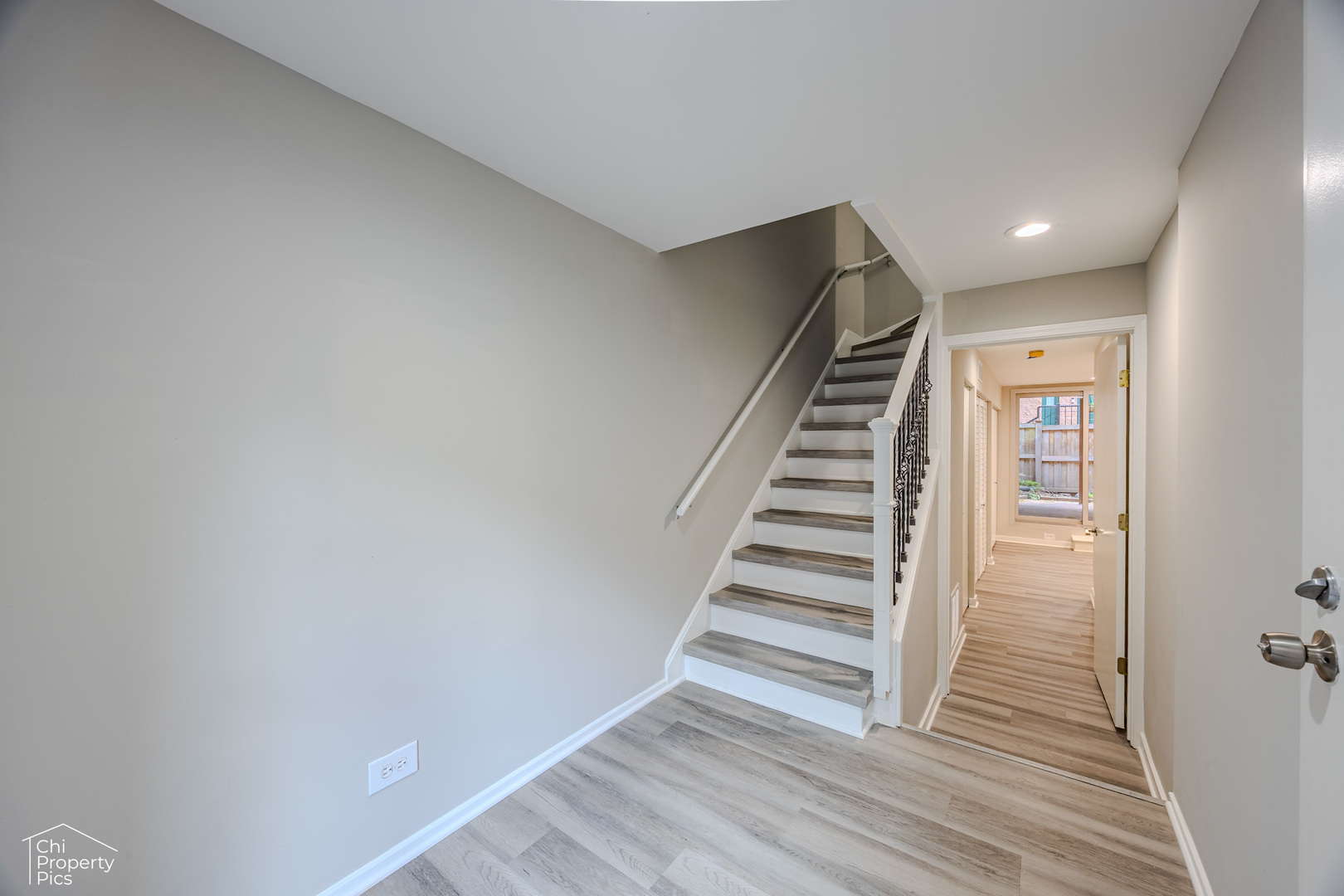 3rd image of 2730 N Greenview Ave, Chicago, IL 60614