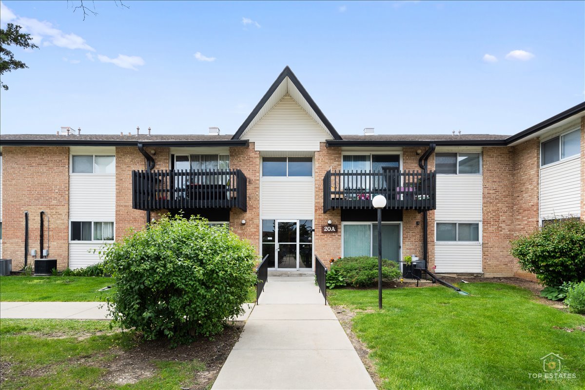 1st image of 20a Kingery Quarter #201, Willowbrook, IL 60527 | MLS# 12707038