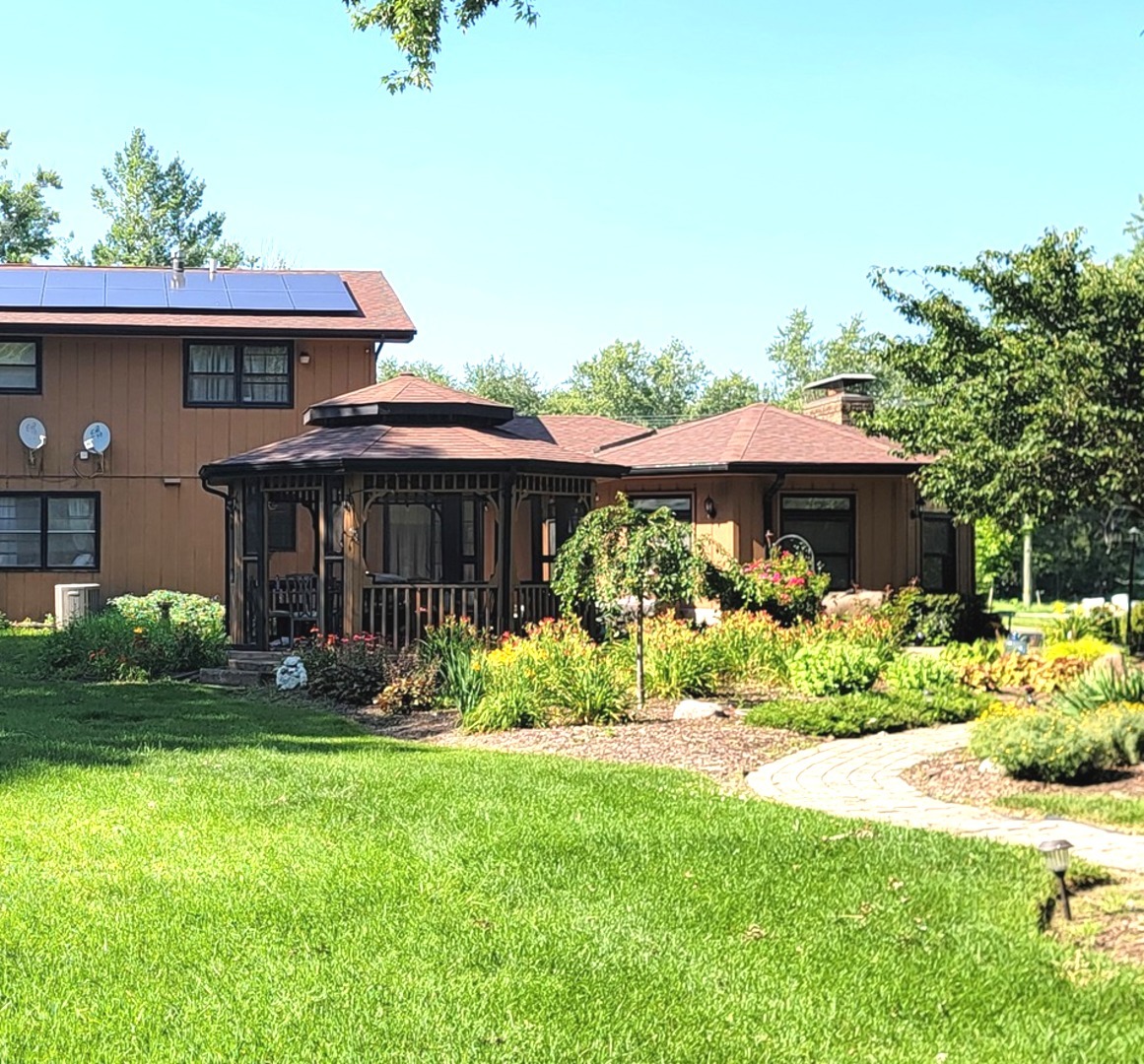 3rd image of 1310 New Lenox Rd, Joliet, IL 60433 | MLS# 12707048