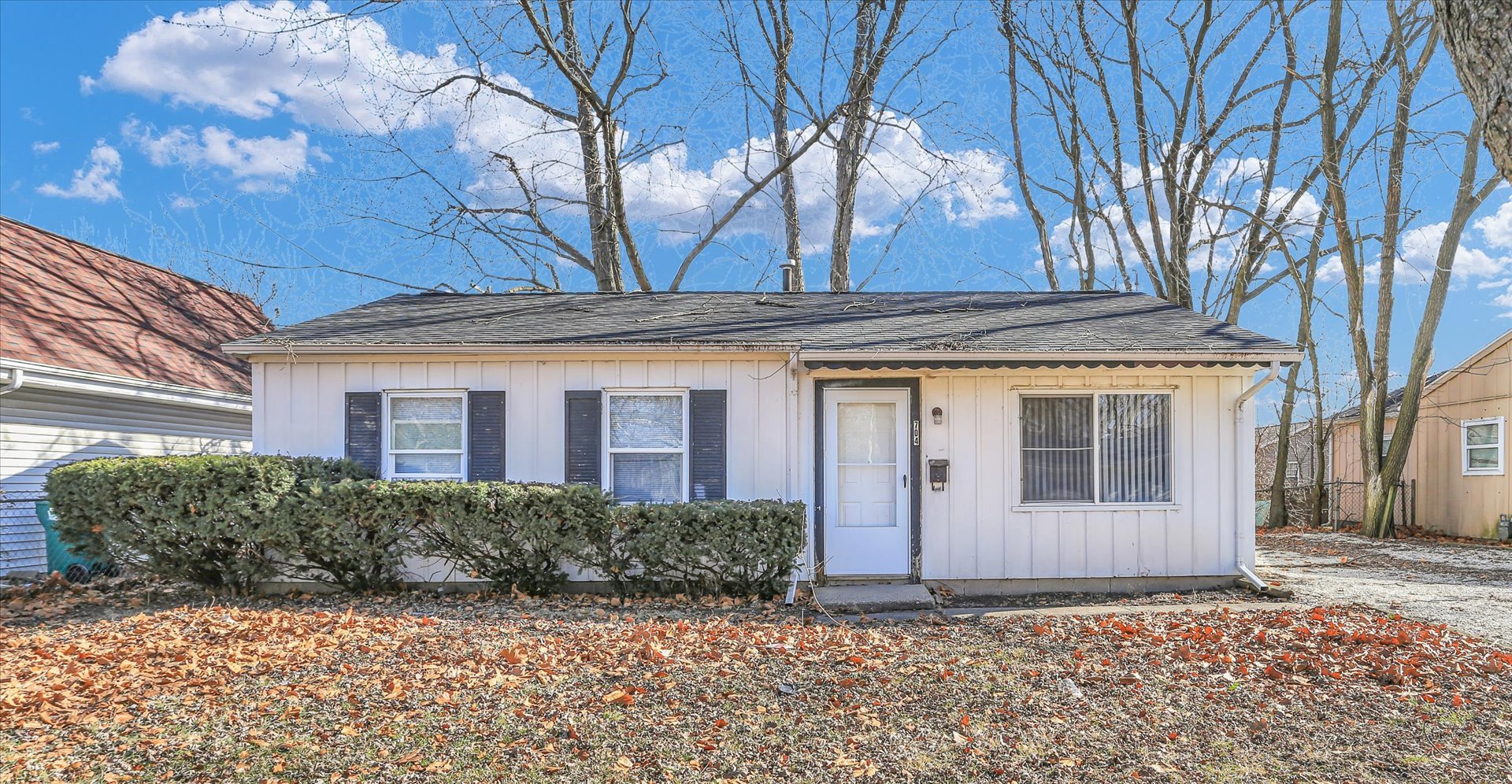 Homes for sale in Urbana, IL | 704 S Scottswood Dr, Urbana, IL 61802 | MLS# 12707068