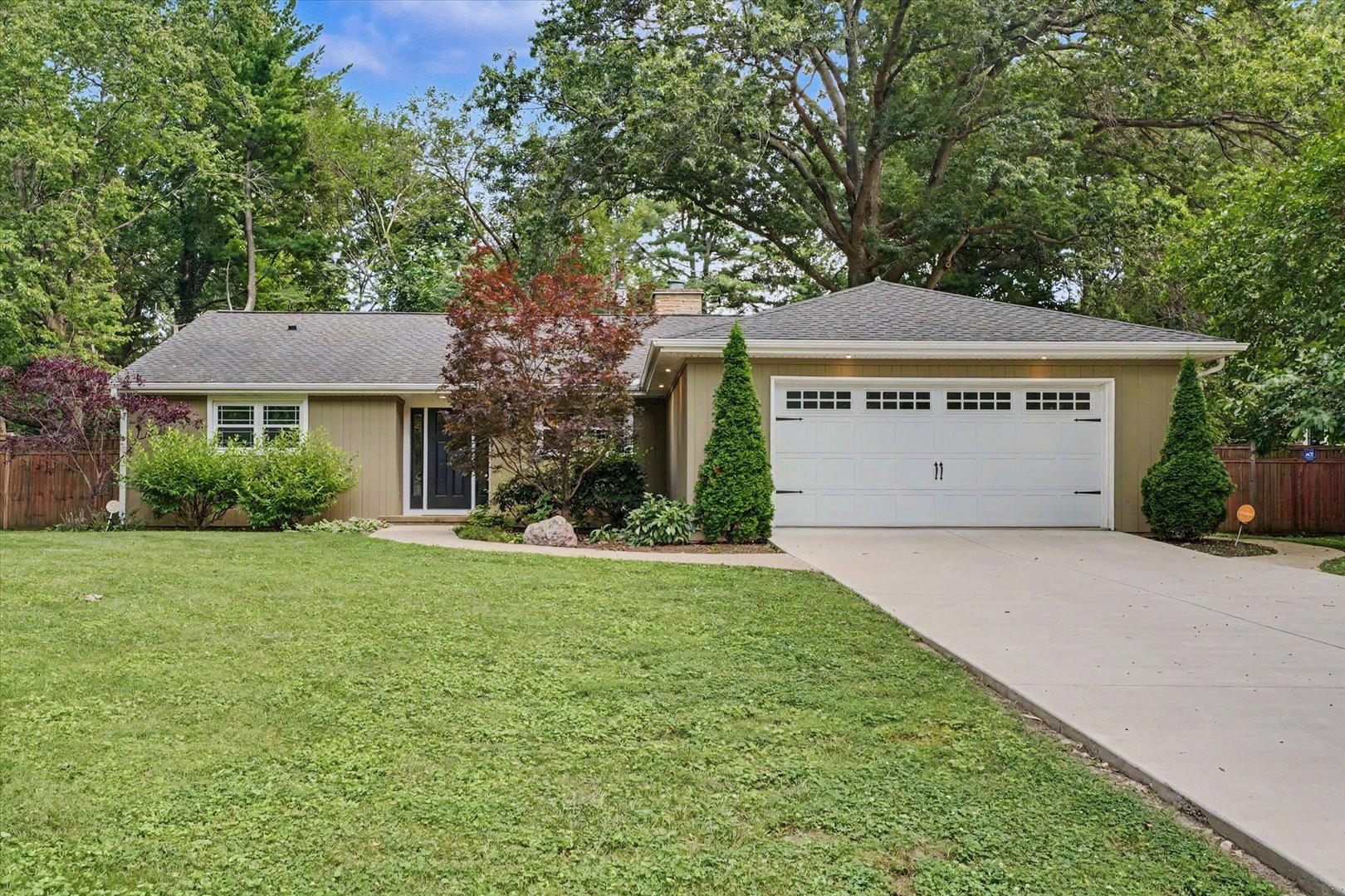 Homes for sale in Champaign, IL | 706 La Sell Dr, Champaign, IL 61820 | MLS# 12707130