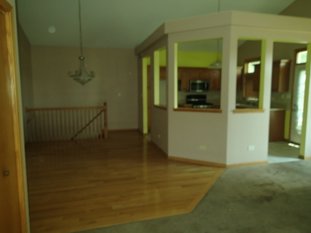 5th image of 8107 Nielsen Dr, Tinley Park, IL 60477 | MLS# 12707132