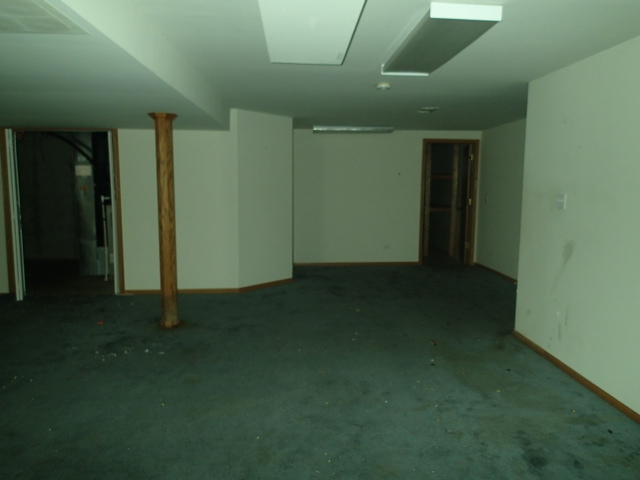 10th image of 8107 Nielsen Dr, Tinley Park, IL 60477 | MLS# 12707132
