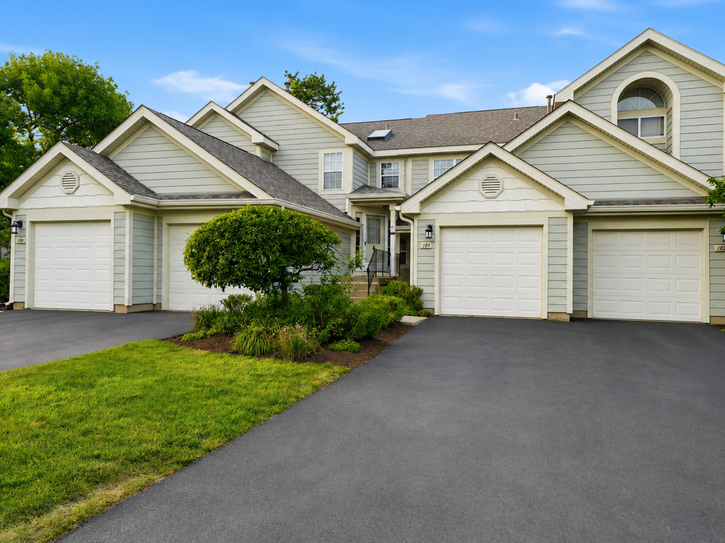 Homes for sale in Palatine, IL | 184 W Hamilton Dr, Palatine, IL 60067 | MLS# 12707168