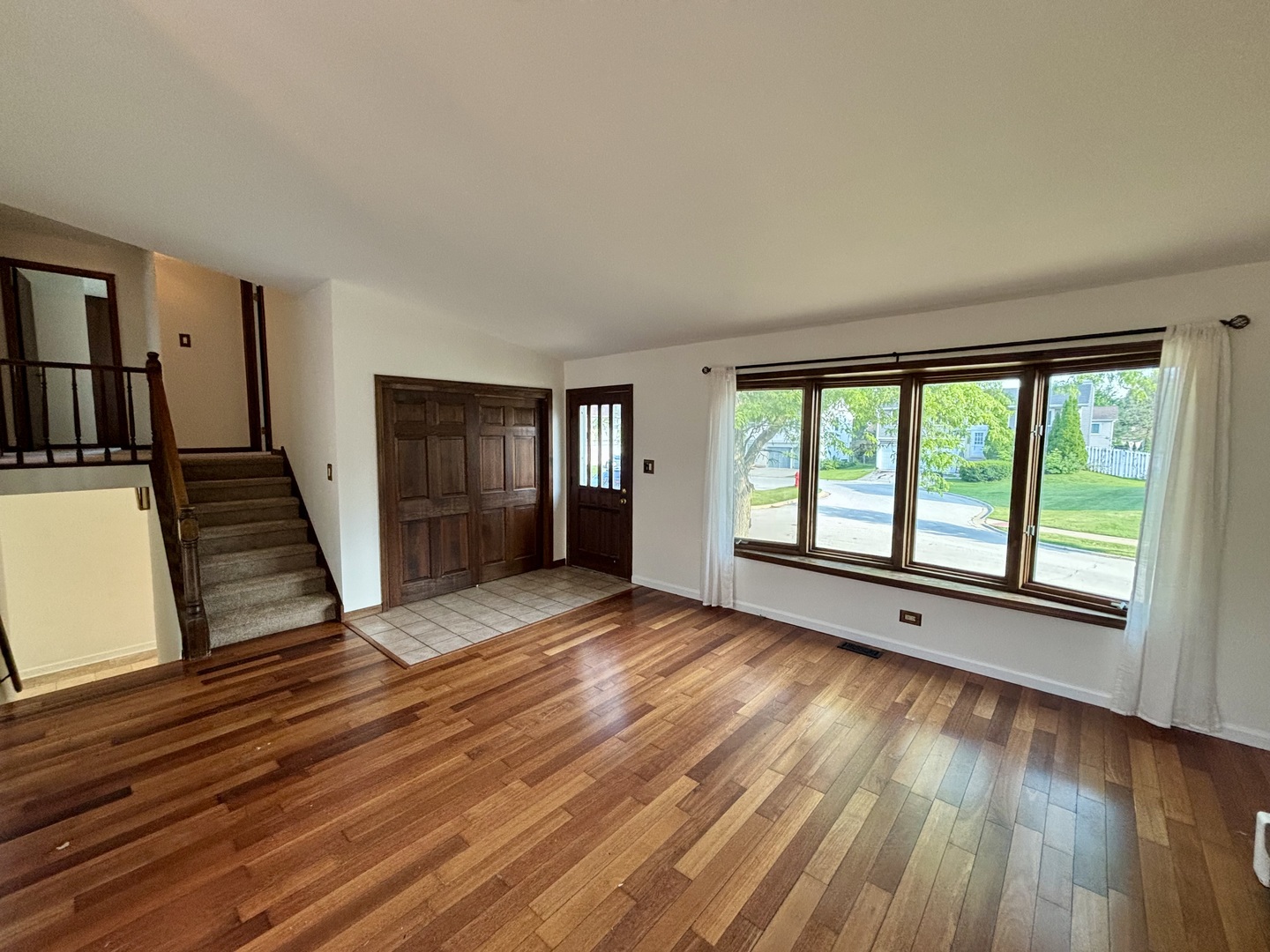 4th image of 1450 Sturbridge Ct, Hoffman Estates, IL 60192 | MLS# 12707195