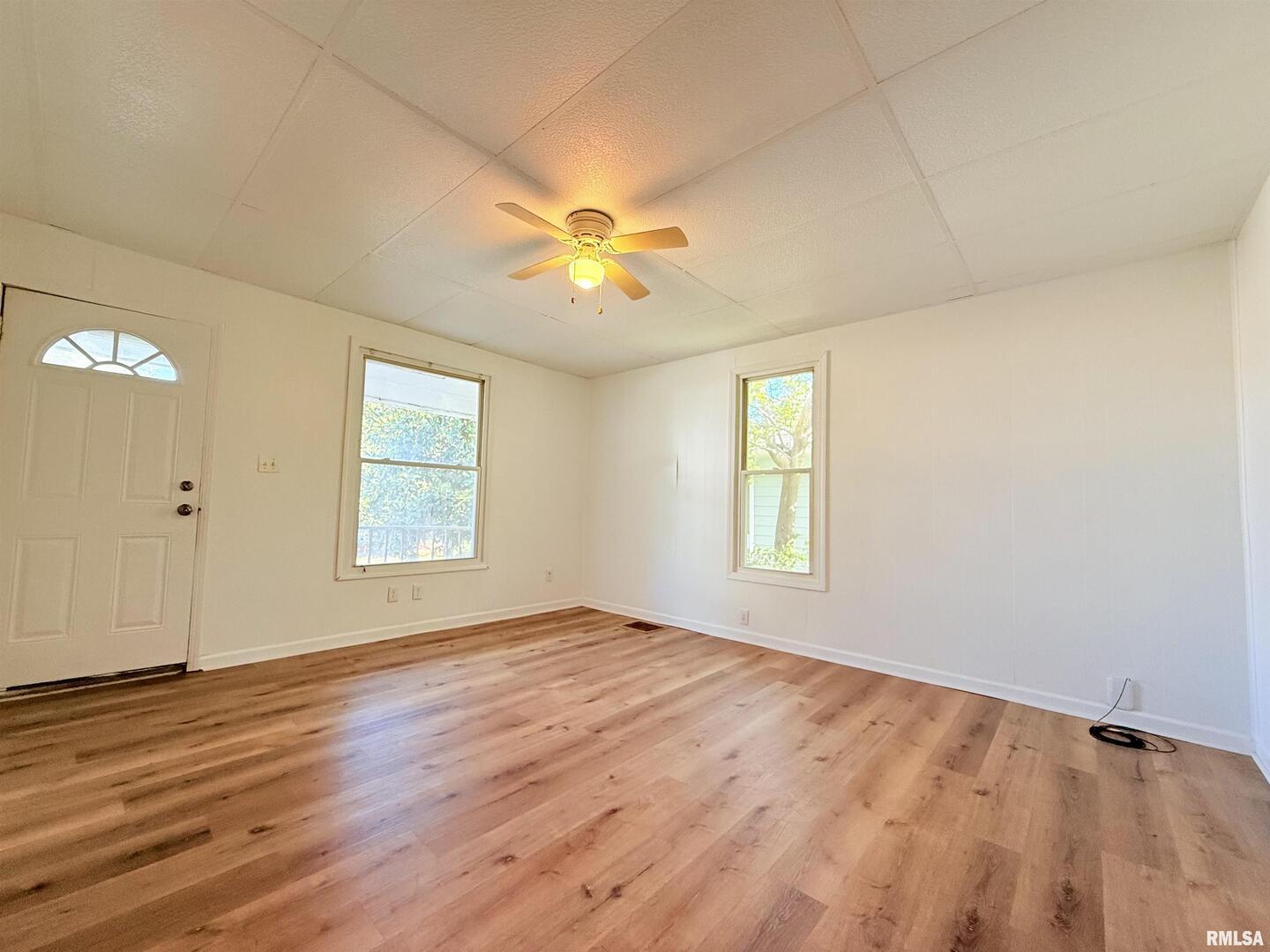 3rd image of 123 W College St, Harrisburg, IL 62946 | MLS# 12707211
