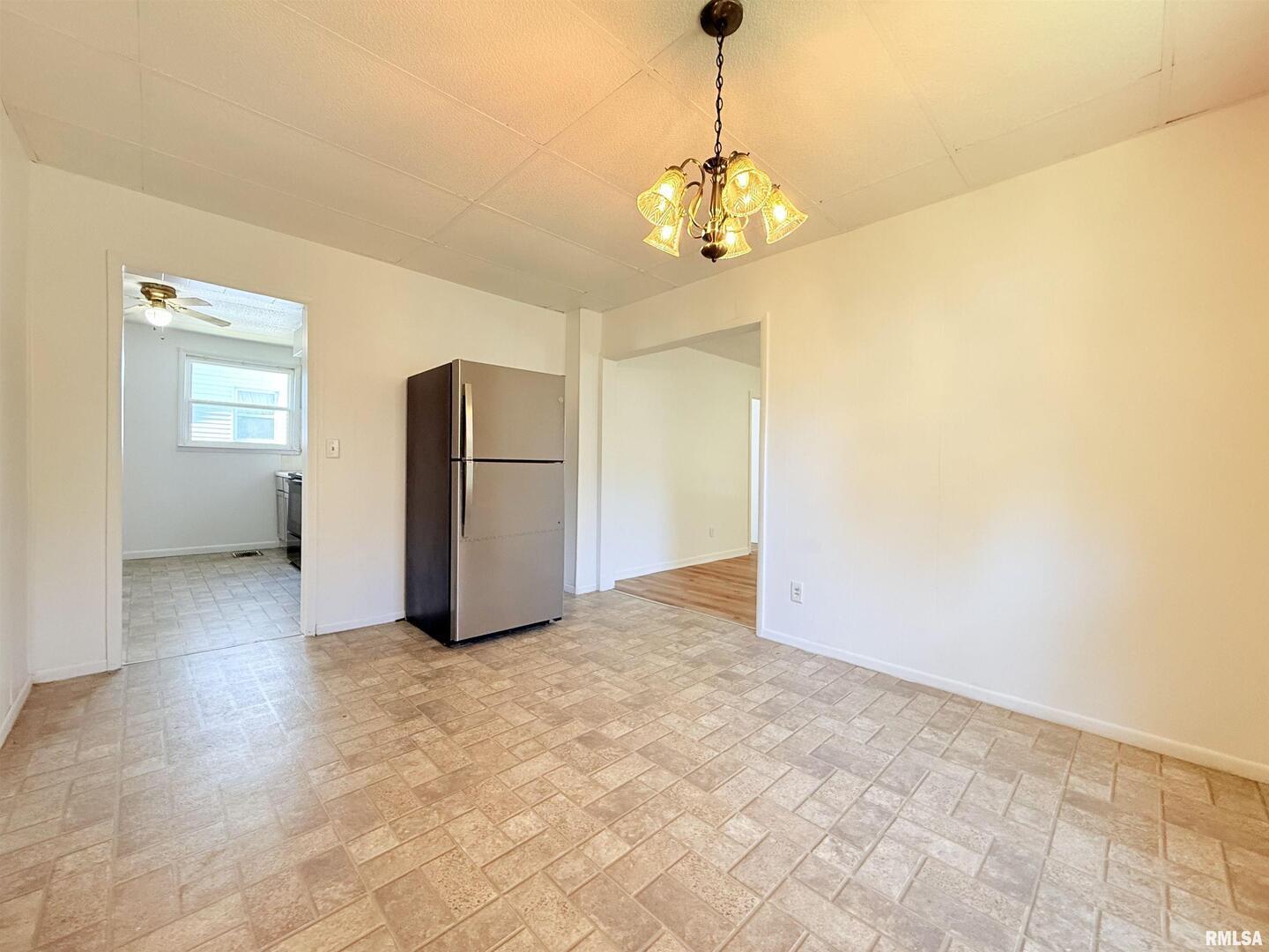 5th image of 123 W College St, Harrisburg, IL 62946 | MLS# 12707211