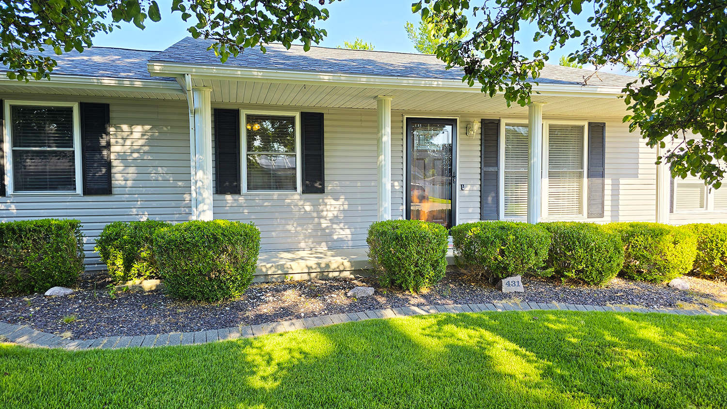 Homes for sale in Centralia, IL | 431 Easthaven Dr, Centralia, IL 62801 | MLS# 12707250