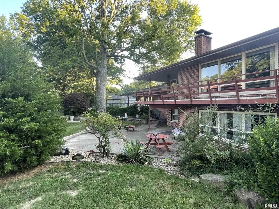 Homes for sale in Murphysboro, IL | 804 N 22Nd St, Murphysboro, IL 62966 | MLS# 12707278