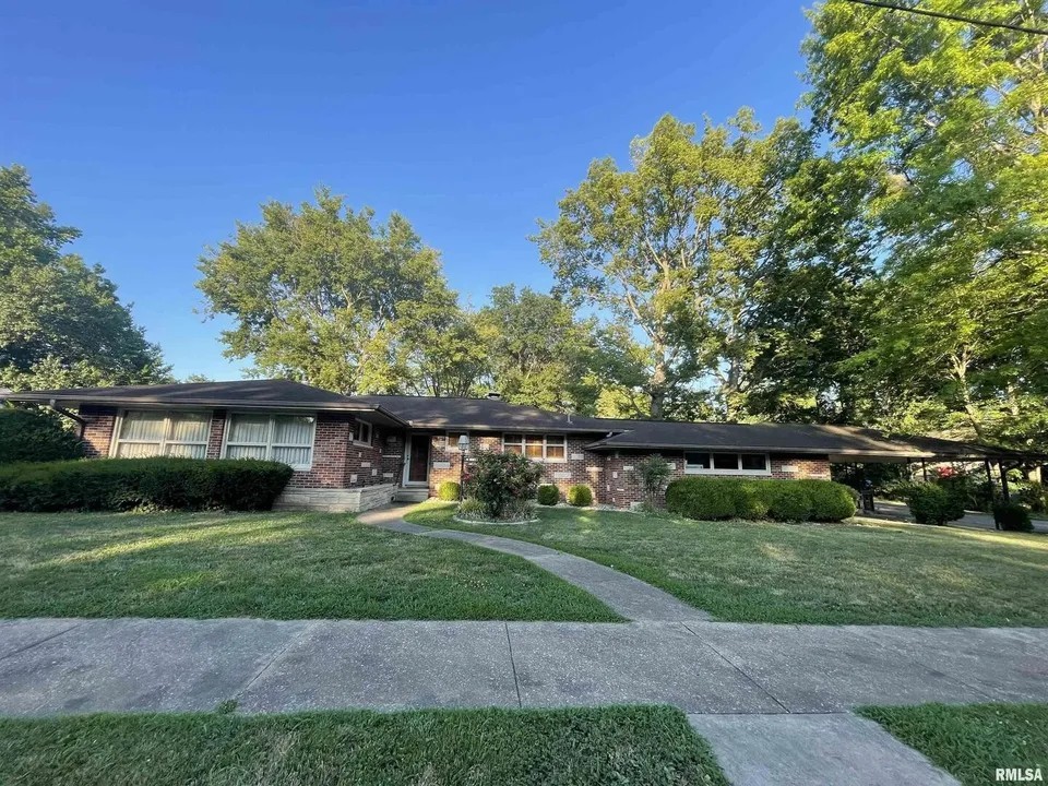 Homes for sale in Murphysboro, IL | 804 N 22Nd St, Murphysboro, IL 62966 | MLS# 12707278
