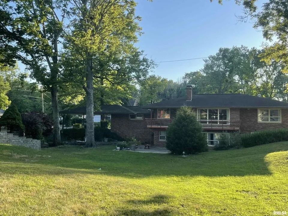 Homes for sale in Murphysboro, IL | 804 N 22Nd St, Murphysboro, IL 62966 | MLS# 12707278