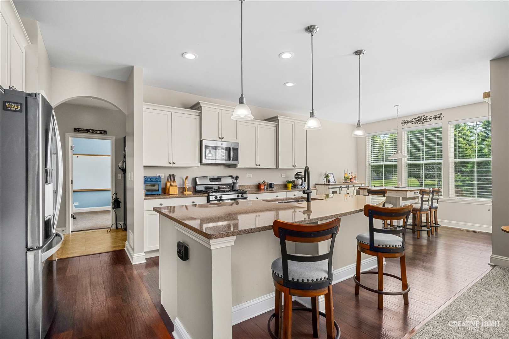 3rd image of 318 Winthrop Dr, Oswego, IL 60543 | MLS# 12707286