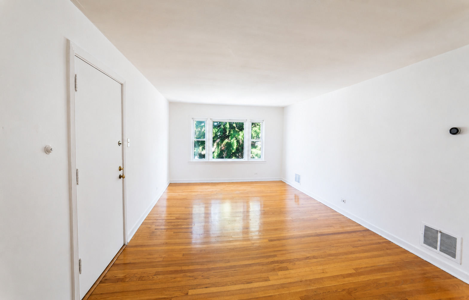 4th image of 10518 S Artesian Ave, Chicago, IL 60655