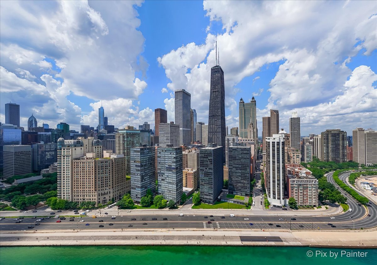 2nd image of 860 N Lake Shore Dr, Chicago, IL 60611