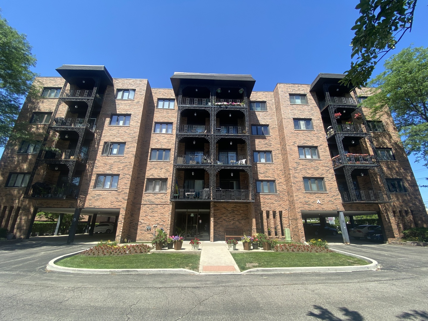 1st image of 9375 Landings Ln #504, Des Plaines, IL 60016 | MLS# 12707365
