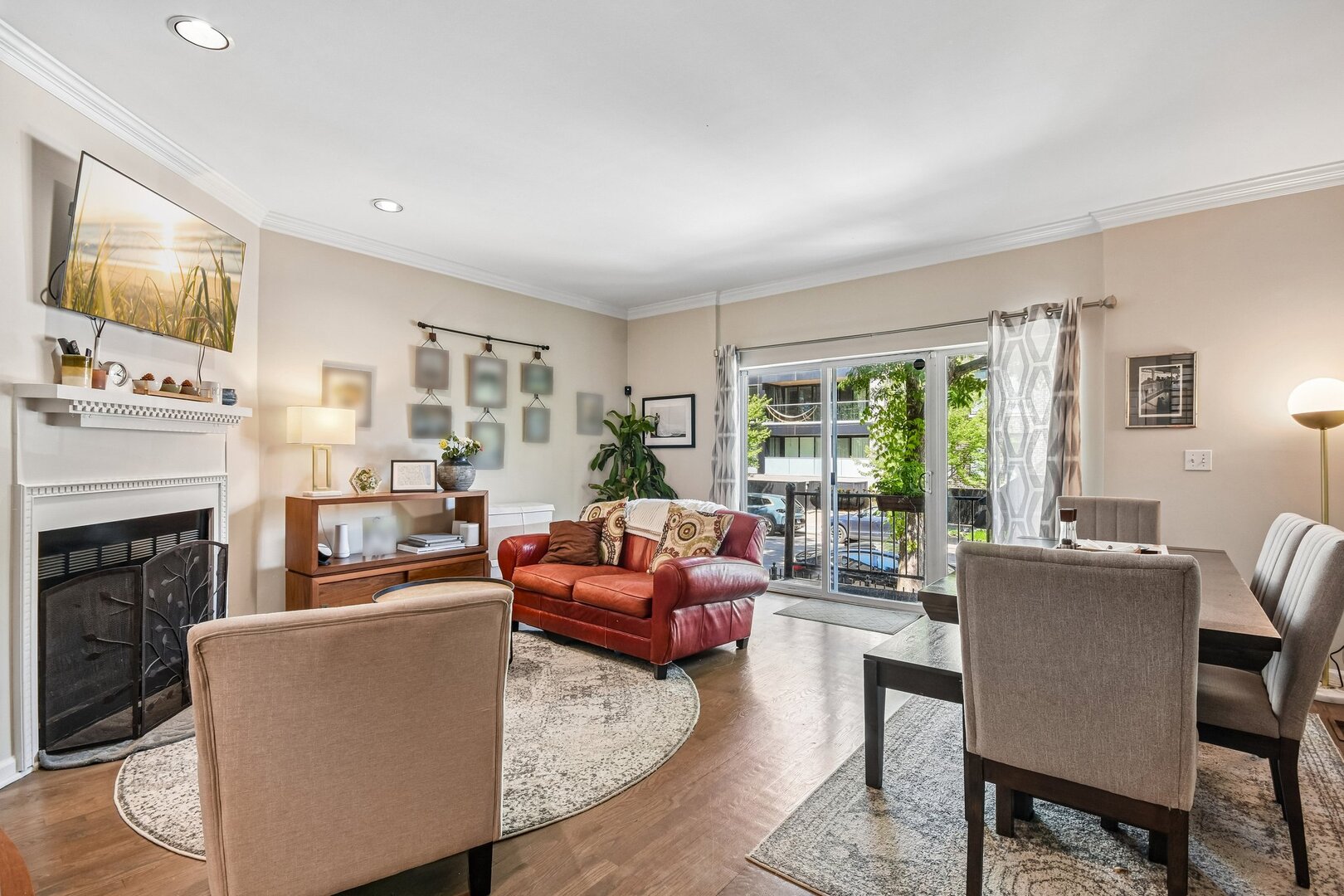 2nd image of 1618 N Burling St #A, Chicago, IL 60614 | MLS# 12707395