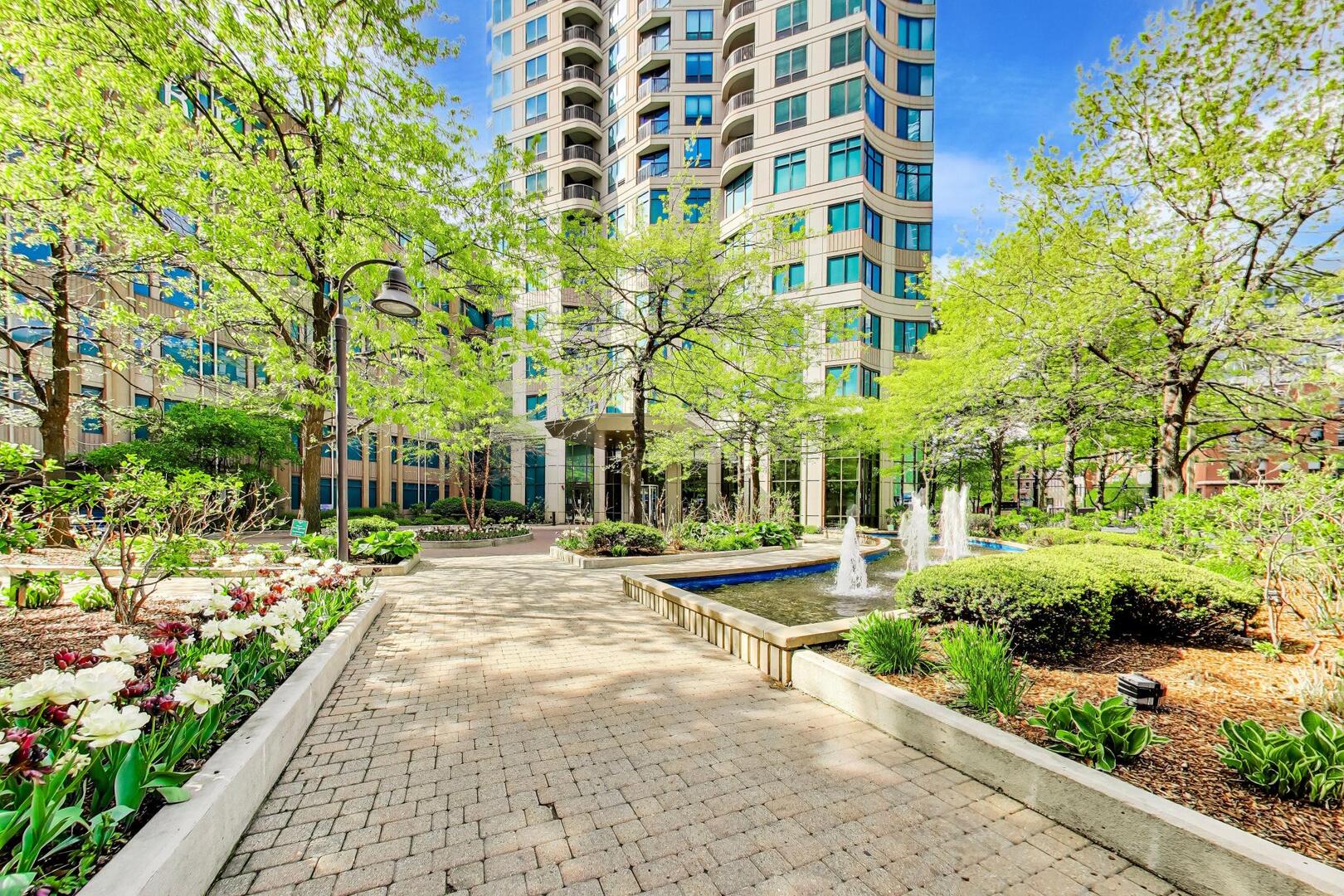 5th image of 400 N Lasalle St, Chicago, IL 60654