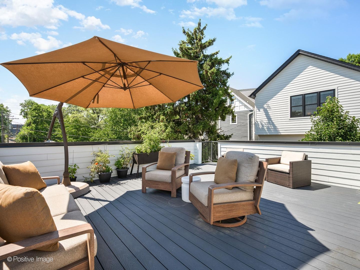 Homes for sale in Chicago, IL | 2251 W Berwyn Ave, Chicago, IL 60625 | MLS# 12707402