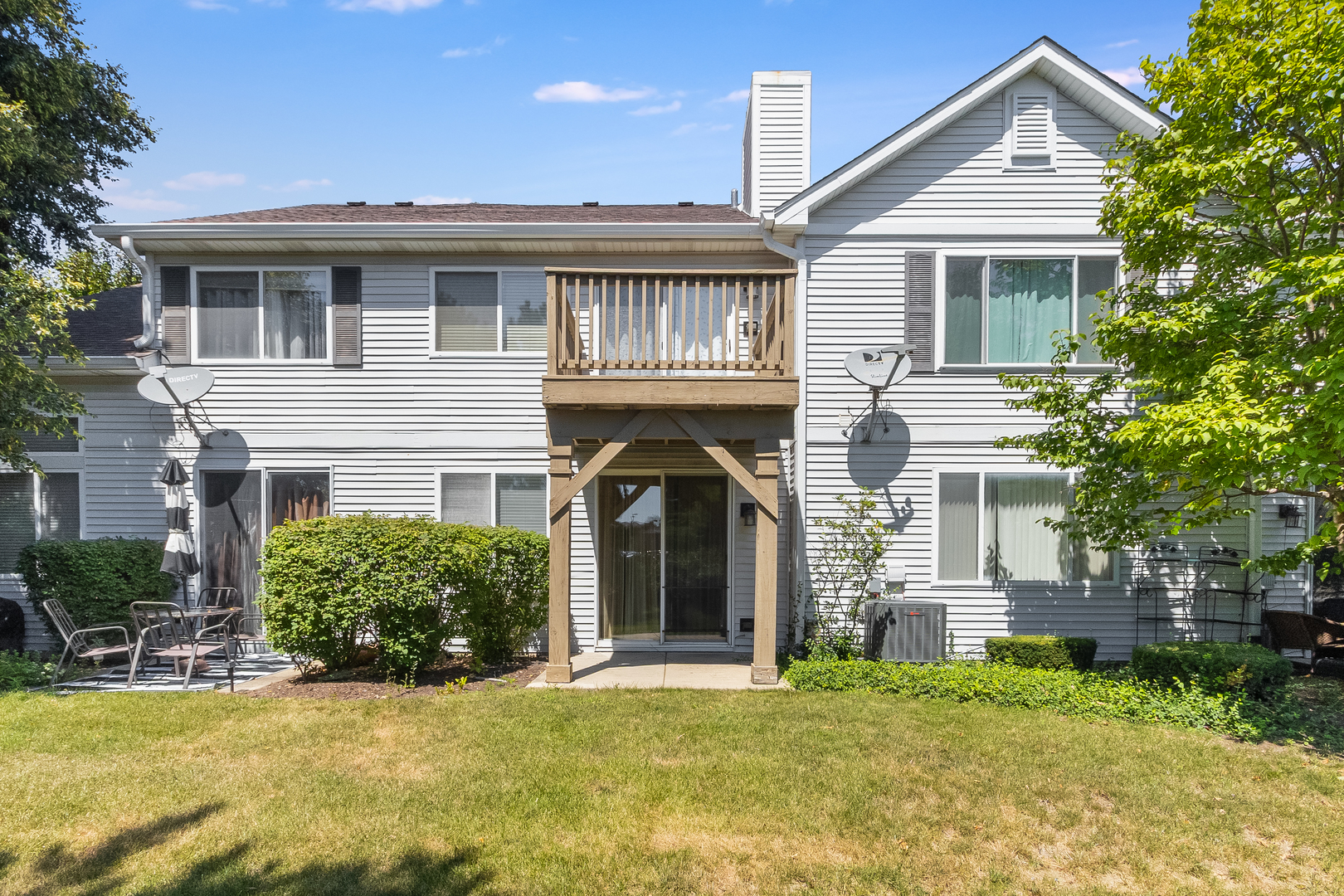 2nd image of 3089 Kentshire Cir, Naperville, IL 60564