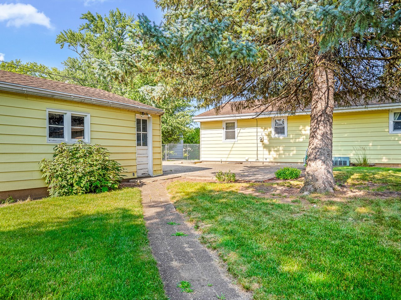 Homes for sale in Loves Park, IL | 7516 Orion St, Loves Park, IL 61111 | MLS# 12707444