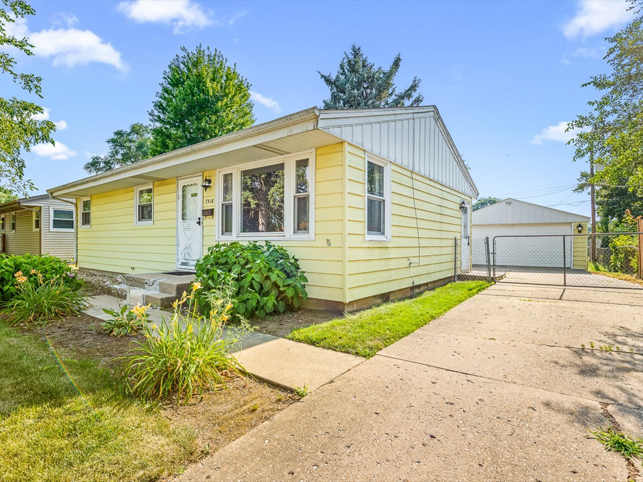 Homes for sale in Loves Park, IL | 7516 Orion St, Loves Park, IL 61111 | MLS# 12707444