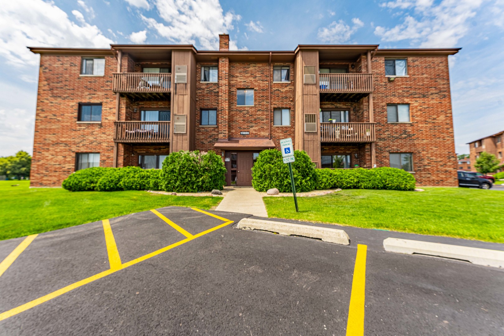 2nd image of 15805 Peggy Ln, Oak Forest, IL 60452 | MLS# 12707448