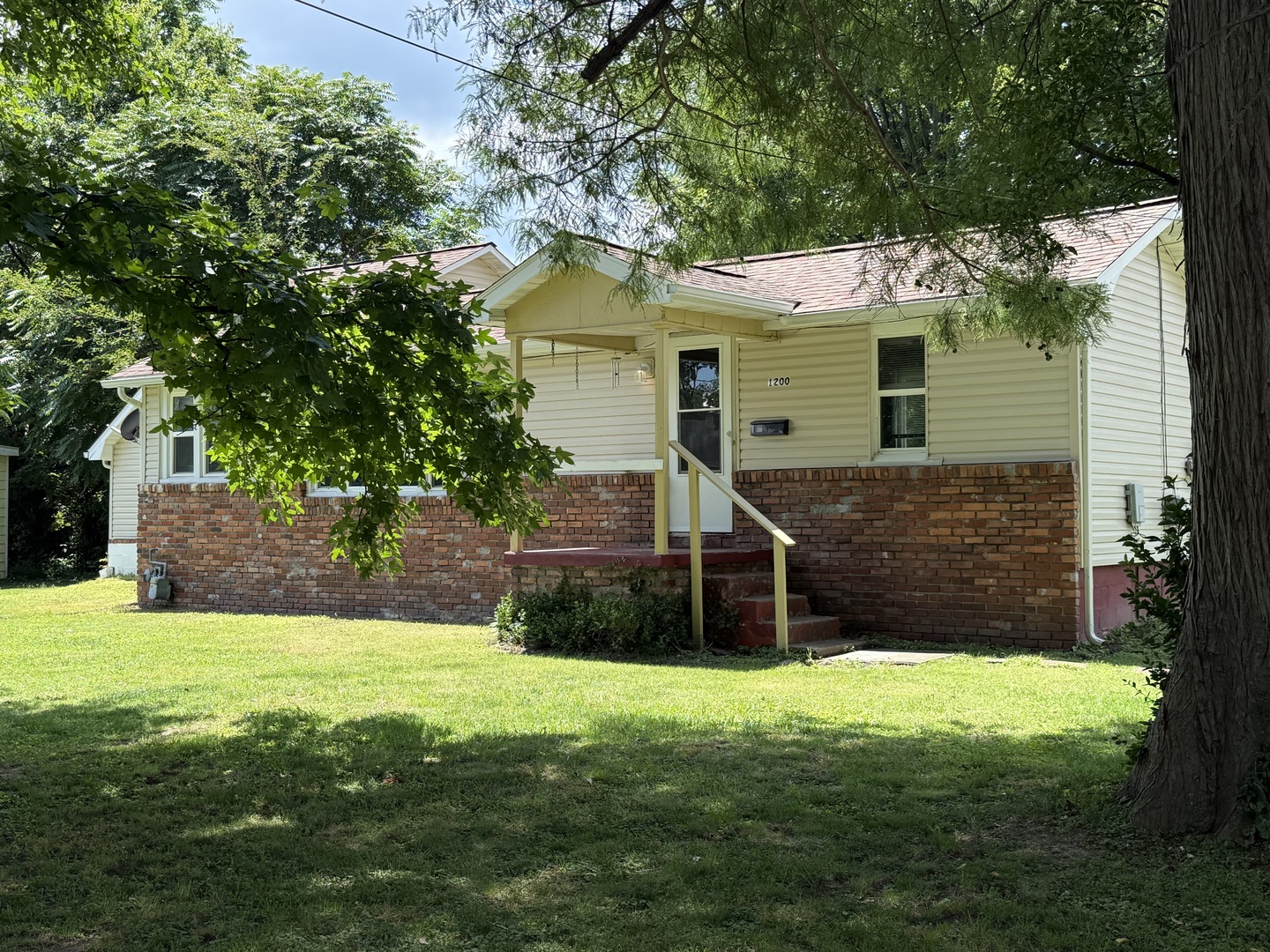 2nd image of 1200 S Buchanan St, Marion, IL 62959 | MLS# 12707461