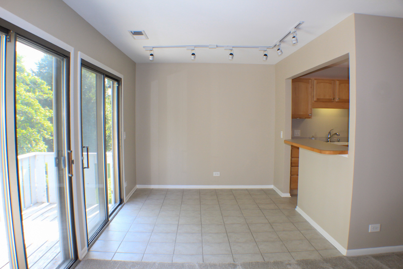 Homes for sale in Schaumburg, IL | 317 Woodbury Ct #B2, Schaumburg, IL 60193 | MLS# 12707463