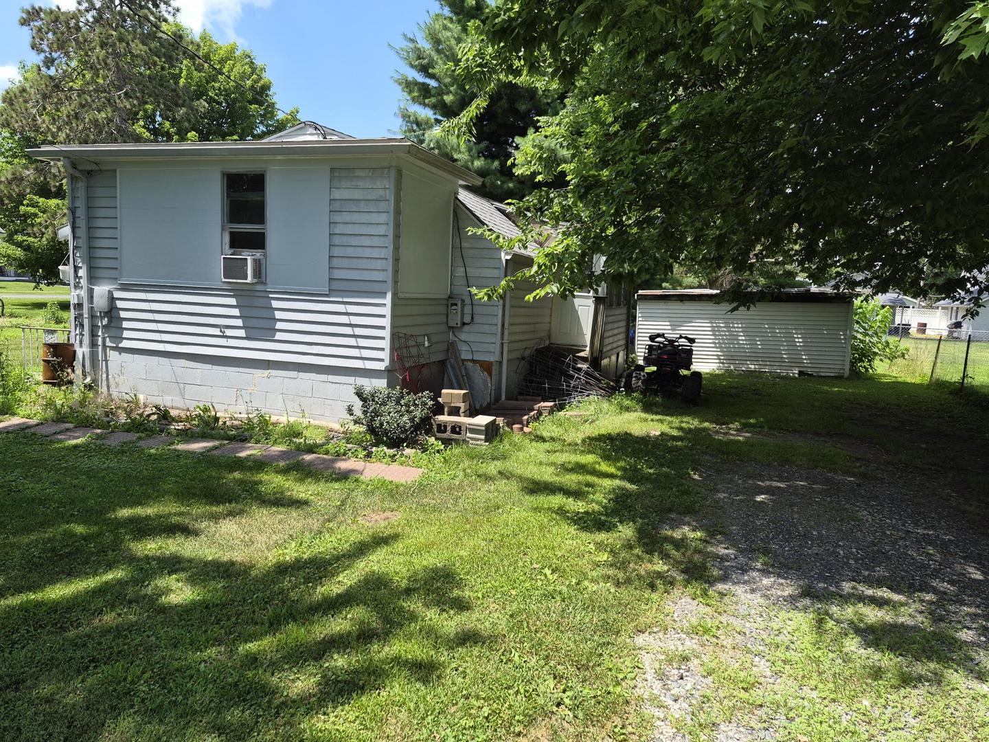 Homes for sale in Viola, IL | 1405 1405 1/2 S 19 Ave, Viola, IL 61486 | MLS# 12707475