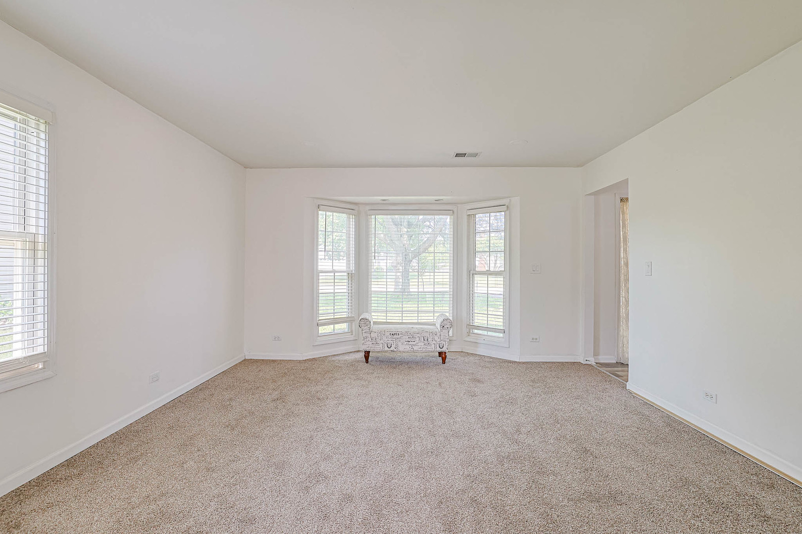 Homes for sale in Hanover Park, IL | 1861 Seneca Dr, Hanover Park, IL 60133 | MLS# 12707482