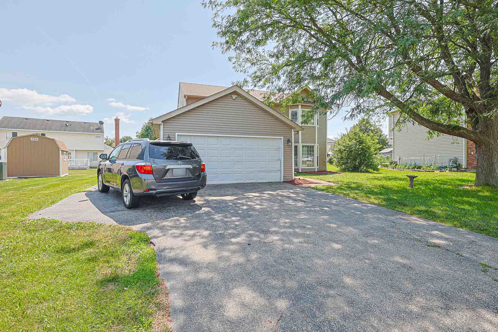 Homes for sale in Hanover Park, IL | 1861 Seneca Dr, Hanover Park, IL 60133 | MLS# 12707482