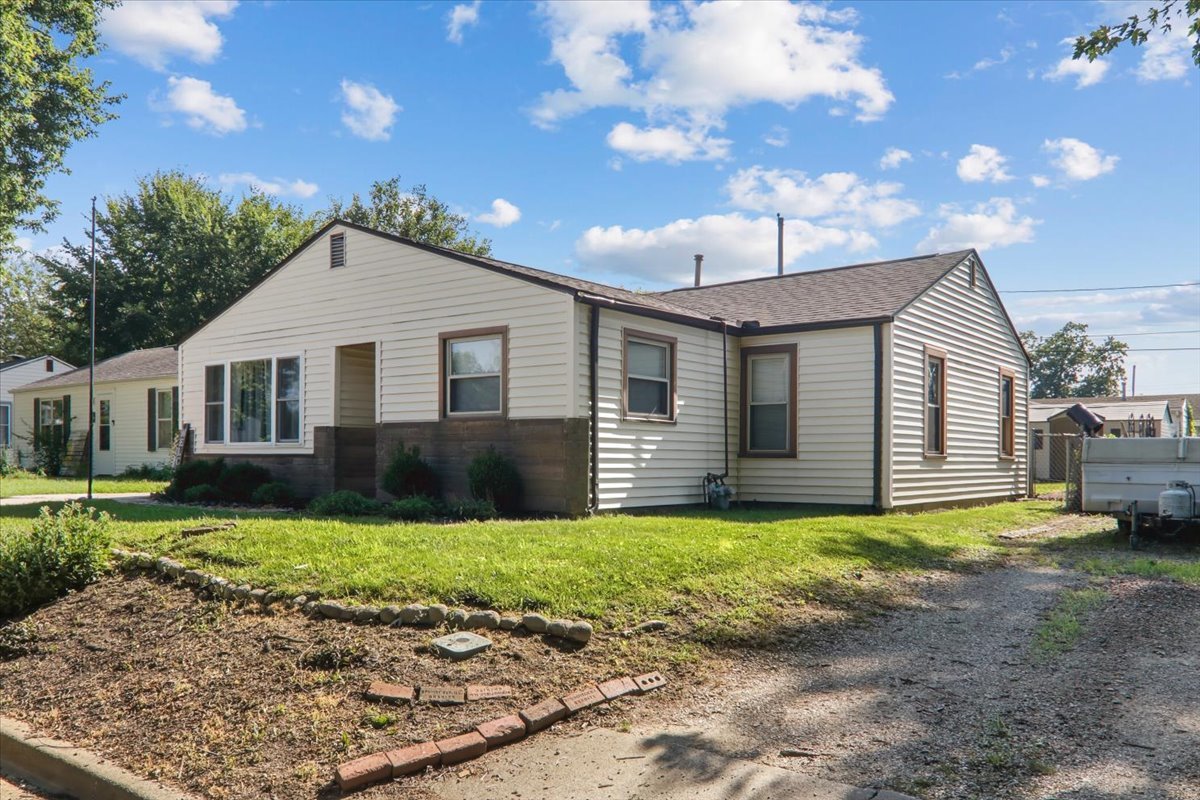 13th image of 3018 Joseph St, Bloomington, IL 61704 | MLS# 12707507
