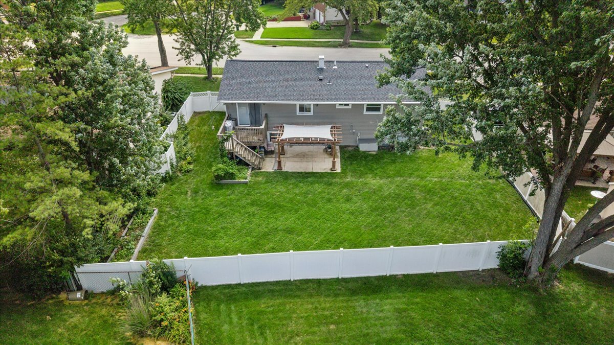5th image of 6916 Williams Dr, Woodridge, IL 60517 | MLS# 12707513