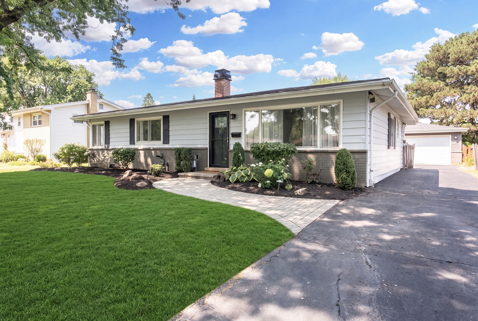 1st image of 704 N Wilshire Dr, Mount Prospect, IL 60056 | MLS# 12707547