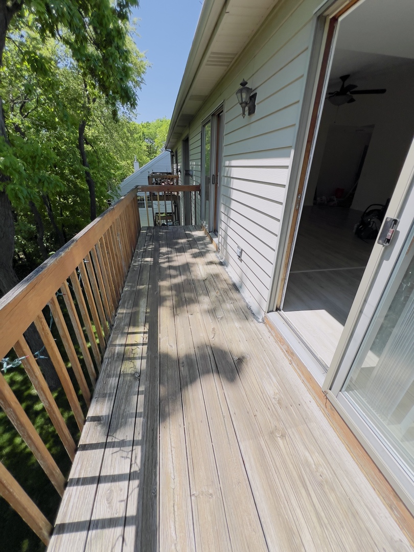 2nd image of 607 Buckskin Ln, Carpentersville, IL 60110