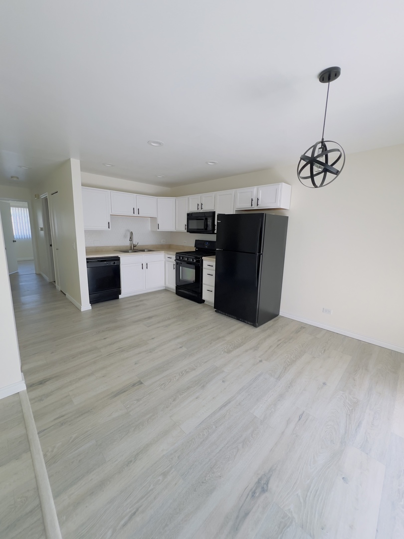 2nd image of 607 Buckskin Ln #607, Carpentersville, IL 60110 | MLS# 12707563