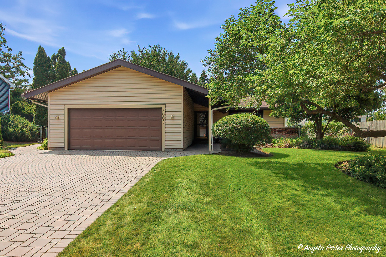 1st image of 5009 Sandburg Dr, Mc Henry, IL 60050 | MLS# 12707576