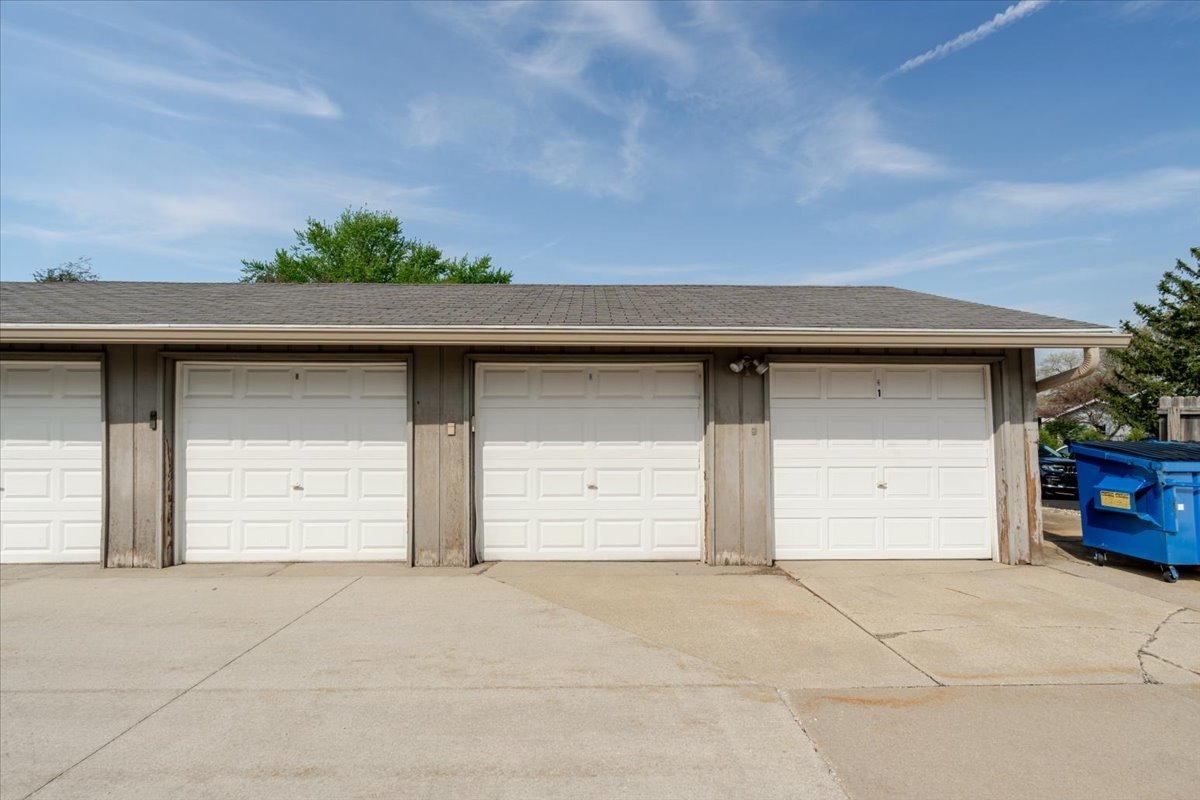 Homes for sale in Normal, IL | 103 S Towanda Ave #3, Normal, IL 61761 | MLS# 12707589