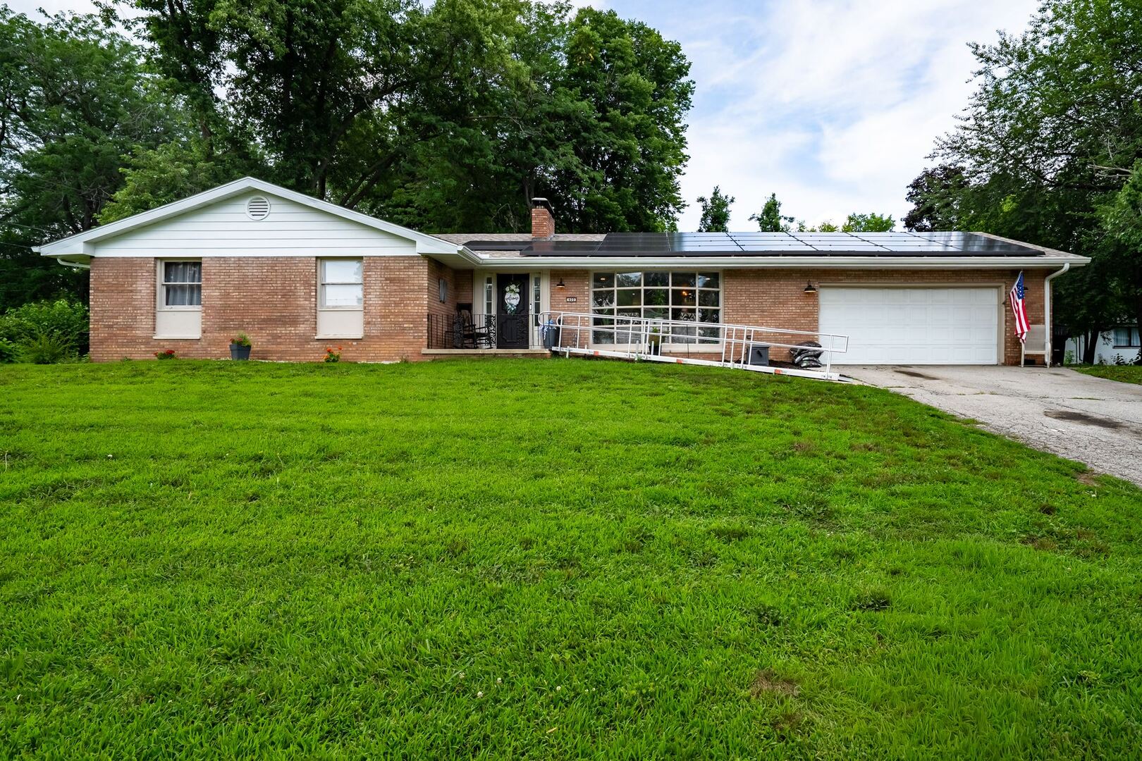 Homes for sale in Normal, IL | 400 Jersey Ave, Normal, IL 61761 | MLS# 12707636